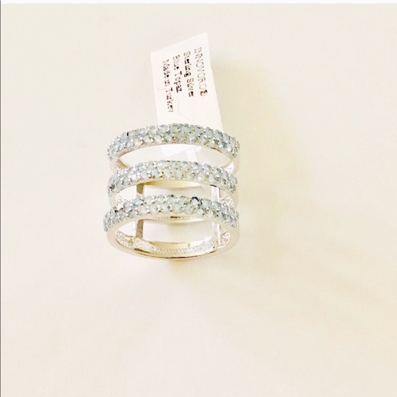 Innovoro Jewelry - New 2.60ct Baby Blue Topaz 3 Row Ring Size 7